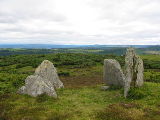 ChamberedCairn_HeightsOfBrae_Google