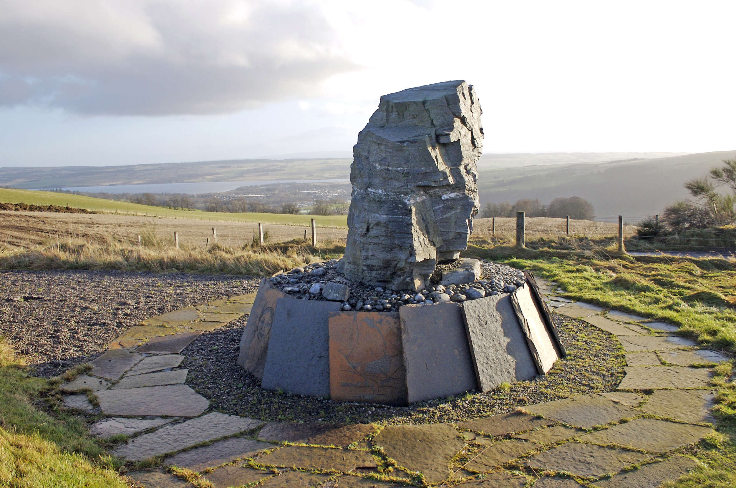 TheMonumentFromBehind